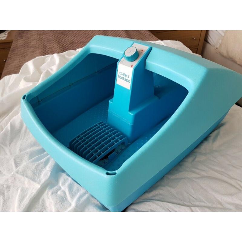 Clairol Foot Spa ? Massaging Foot Bath with rubber feet.