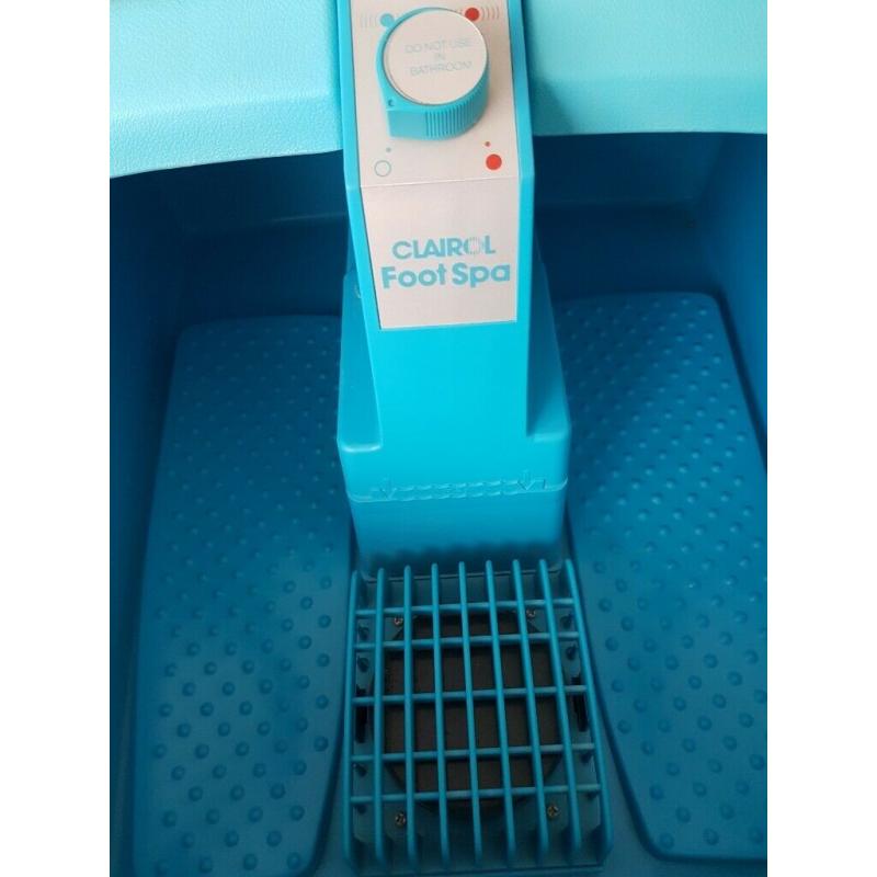 Clairol Foot Spa ? Massaging Foot Bath with rubber feet.