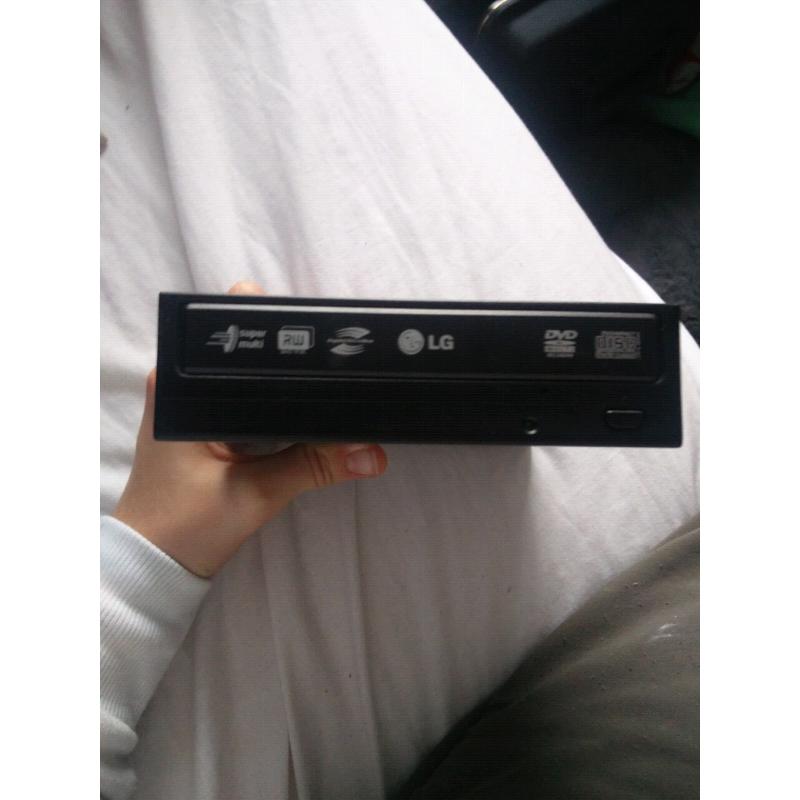 LG DVD player from a pc in Supreme condition