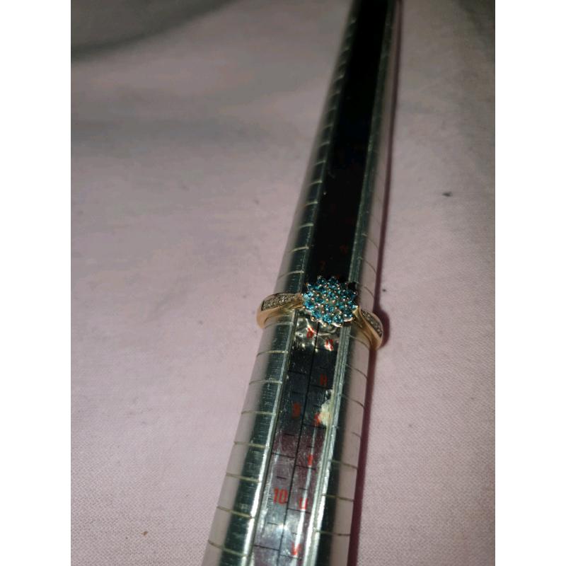 9ct gold diamond and emerald ring