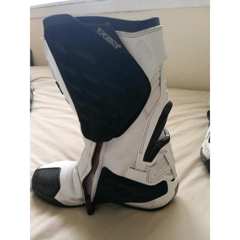 Motorcycle boots