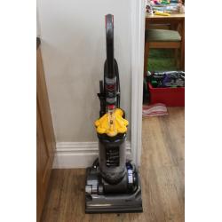 Dyson DC33 Upright Vacuum Cleaner In Good Clean Working Order Collection Is From FY1, Blackpool