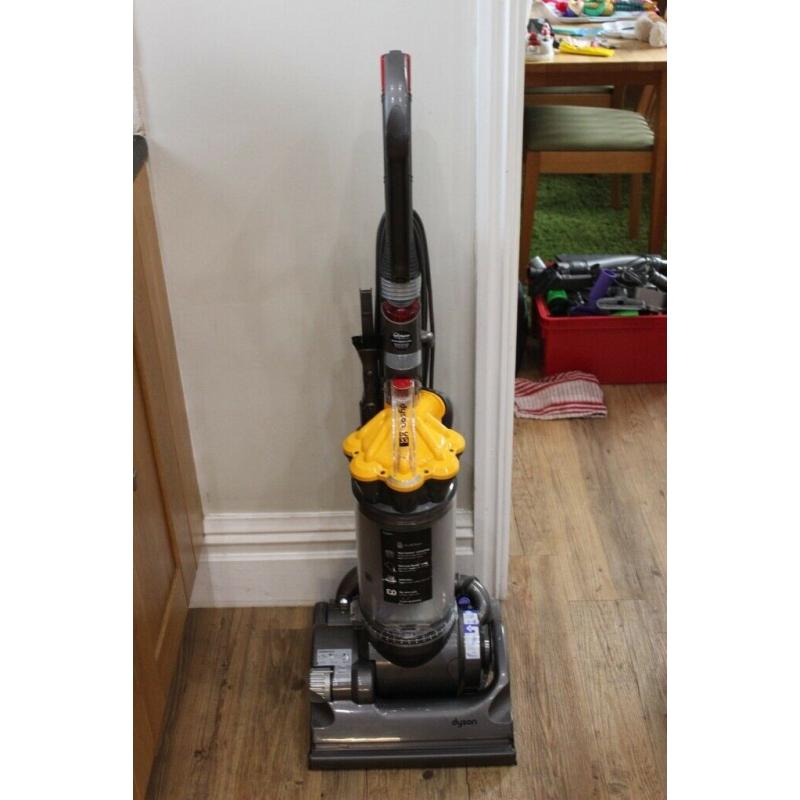 Dyson DC33 Upright Vacuum Cleaner In Good Clean Working Order Collection Is From FY1, Blackpool