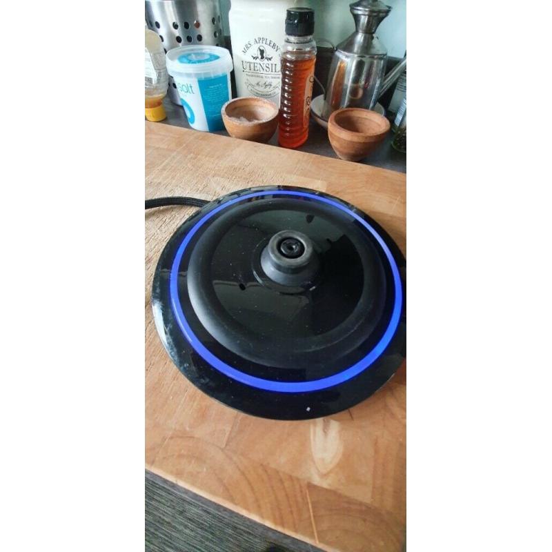 Morphy Richards Easycharge 360? Cordless Steam Iron Powerful 2400W 303250
