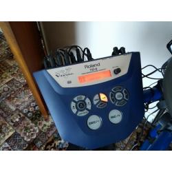 Roland TD6 V drums with Stagg amp