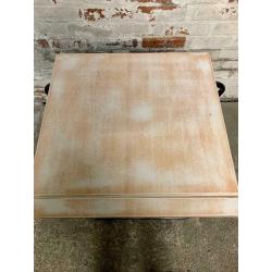 OLD SCHOOL TABLE