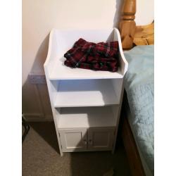 Bedside cabinets