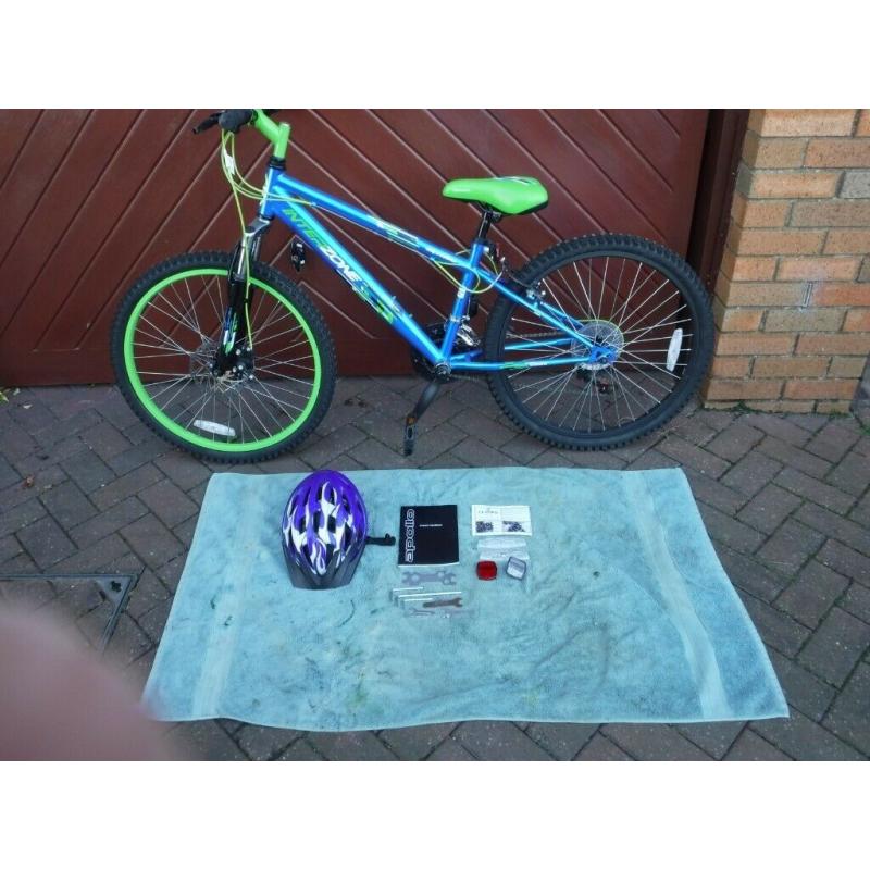 Apollo Interzone Boys or Girls Mountain Bike