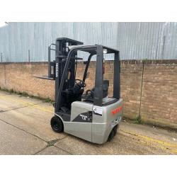 2006 Nissan 1.5t electric forklift. Triple mast