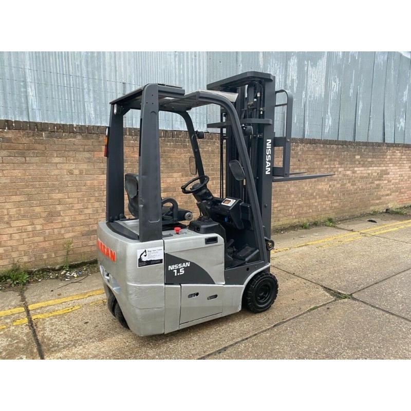 2006 Nissan 1.5t electric forklift. Triple mast