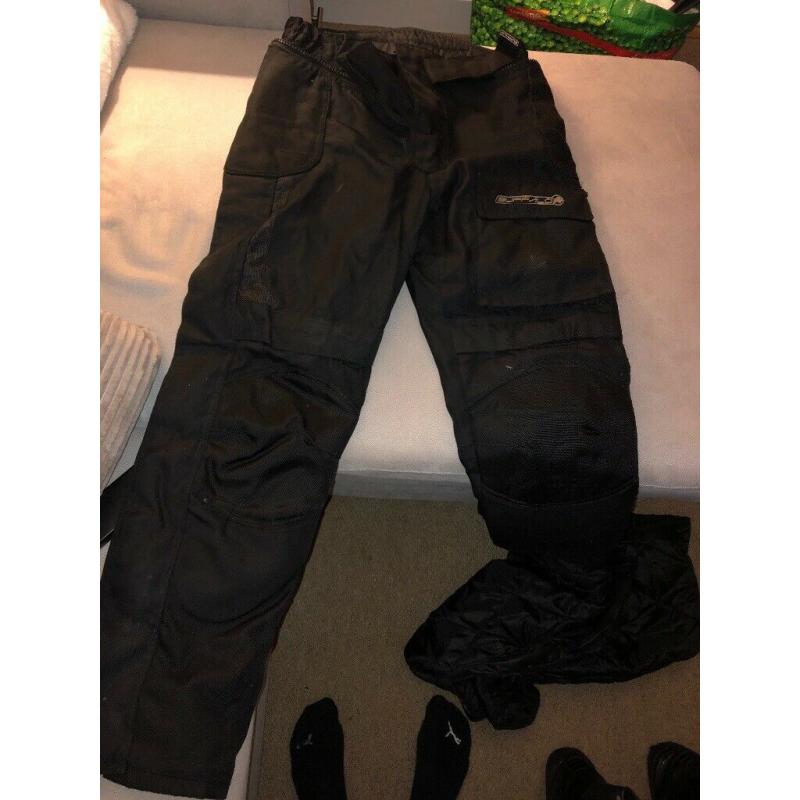 Waterproof motorbike trousers (buffalo) fits 30-34 waist