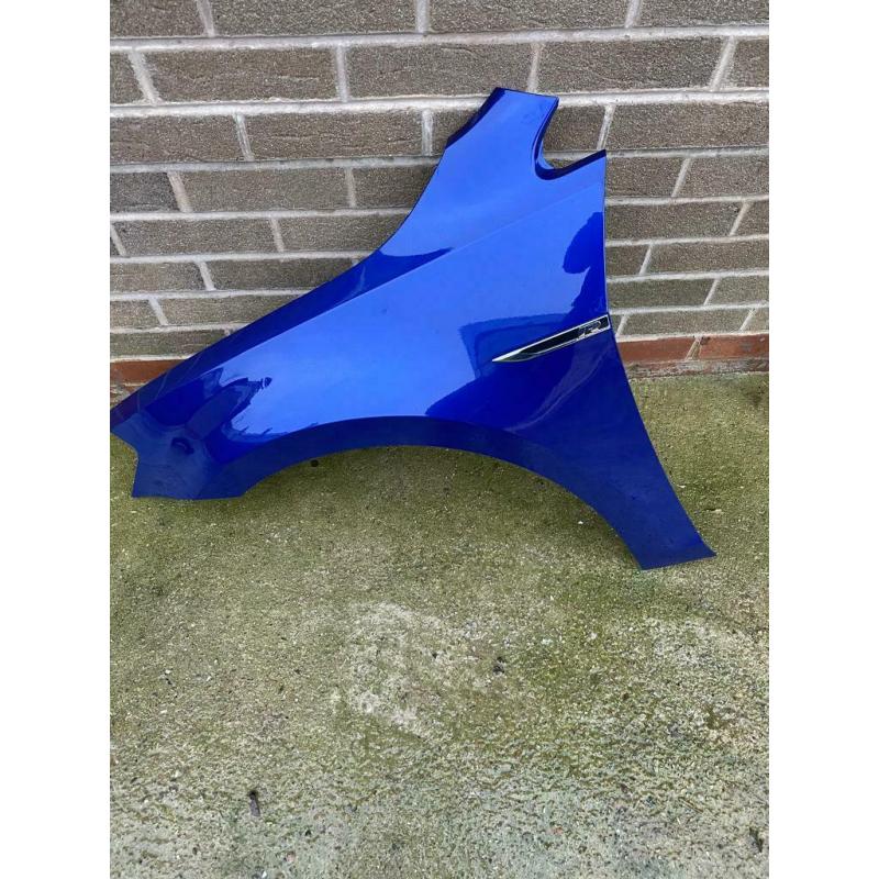 ORIGINAL VW GOLF R PASSENGER SIDE COMPLETE WING