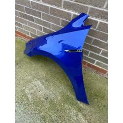 ORIGINAL VW GOLF R PASSENGER SIDE COMPLETE WING