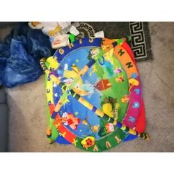 Baby play gym x2 bases