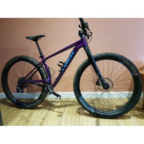 Trek stache 7. Medium frame fitted with 1120 carbon fork and rack