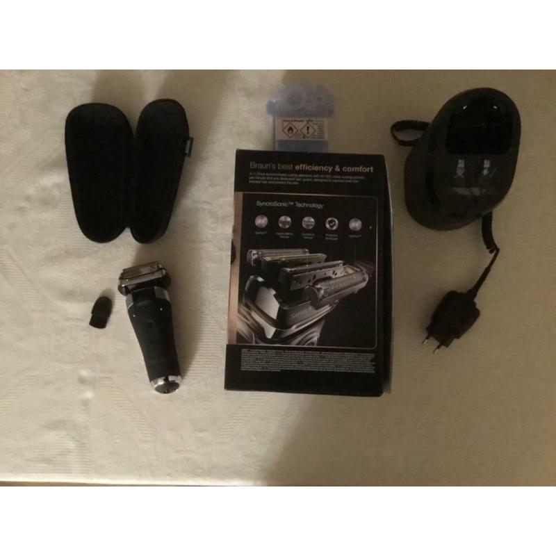 BRAUN SHAVER.