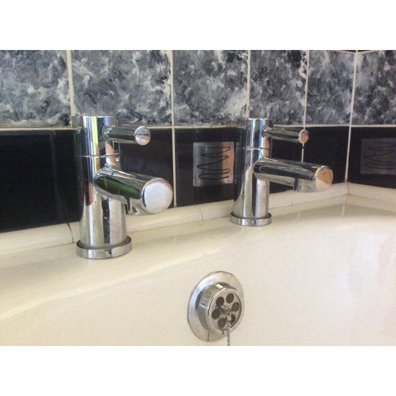 Lota bath taps