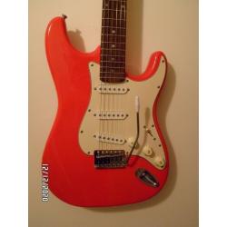 **FENDER SQUIER AND NEW FENDER PADDED BAG **