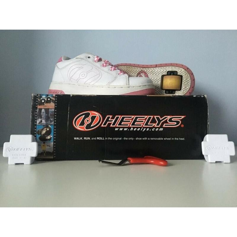 Heelys - Girls Size 3