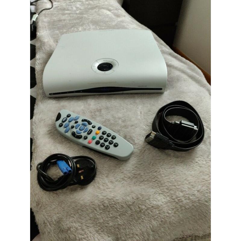 Sky box - excellent working condition