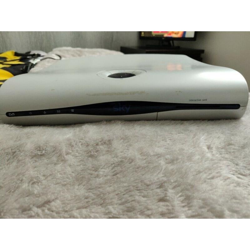 Sky box - excellent working condition