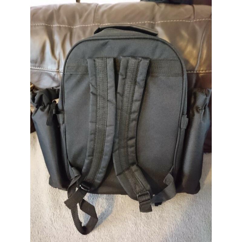 Camping/picnic backpack with accessories