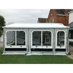 Thule Panorama Omnistor 5200 Awning