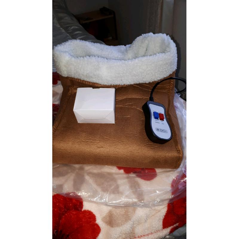 BRAND NEW FEET WARMER