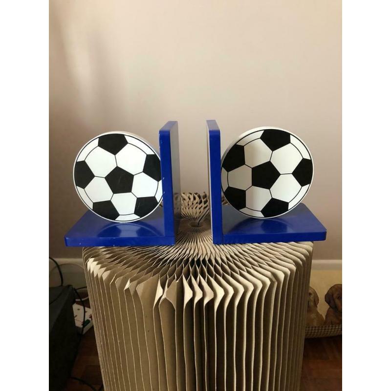 Bookends