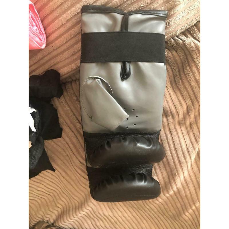 Title boxing mitts S/M quick sale