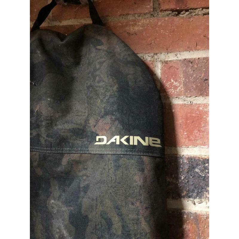 Dakine snowboard bag