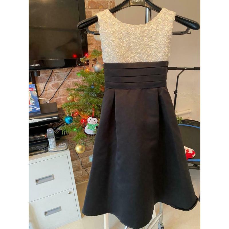 Christmas dress by designer Jayne Copeland age 8 years (NEW with no tag)RRP ?55