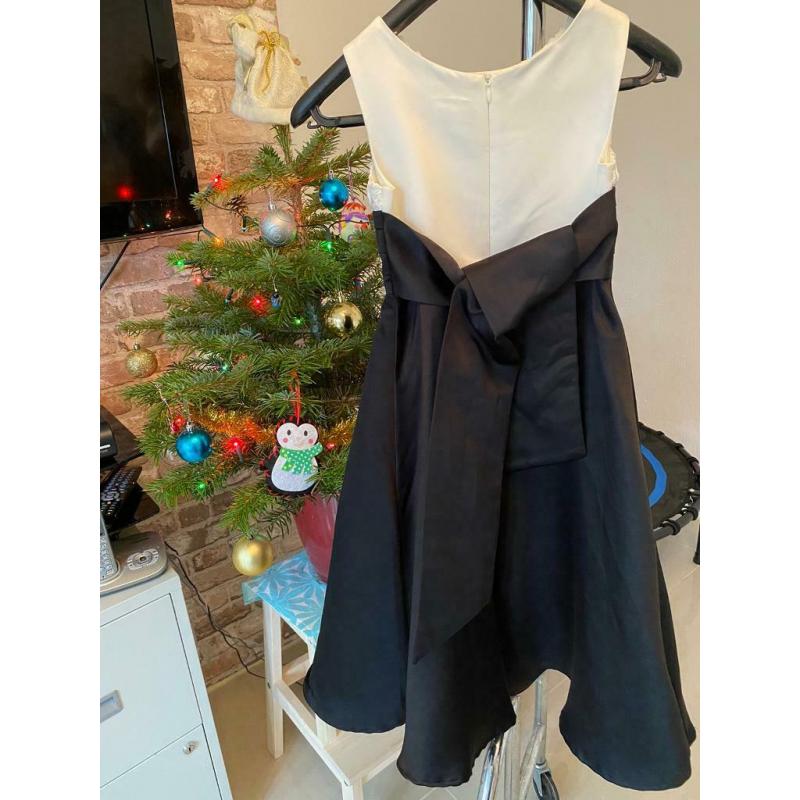 Christmas dress by designer Jayne Copeland age 8 years (NEW with no tag)RRP ?55