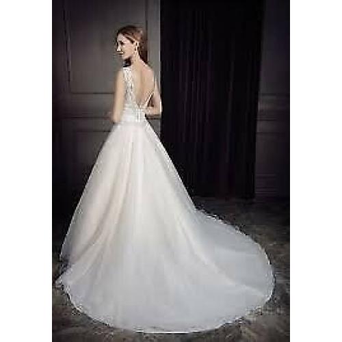 Brand new Designer Wedding dress - Kenneth Winston Ella Rose size-14