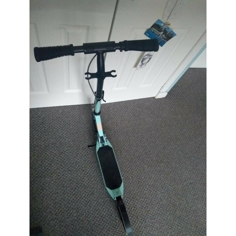 Decathlon Town7 XL Adult Scooter