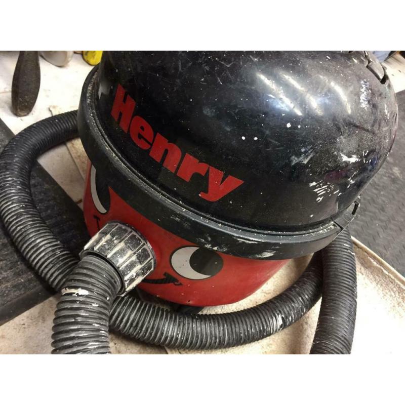 Henry hoover vacuum cleaner working