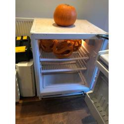 Integrated fridge