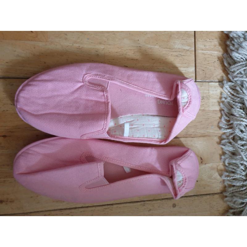 BRAND NEW shoes size 1