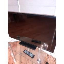 32in digital colour TV and TV stand