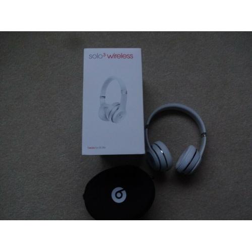 beats solo 3 headphones colour silver