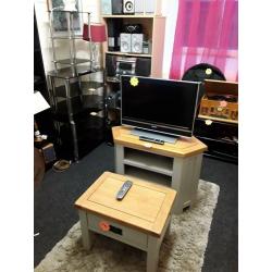 IWantit IPOD DOCK SPEAKER Copley Mill LOW COST MOVES 2nd Hand Furniture STALYBRIDGE SK15 3DN