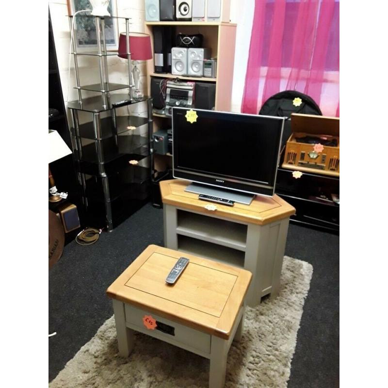 IWantit IPOD DOCK SPEAKER Copley Mill LOW COST MOVES 2nd Hand Furniture STALYBRIDGE SK15 3DN