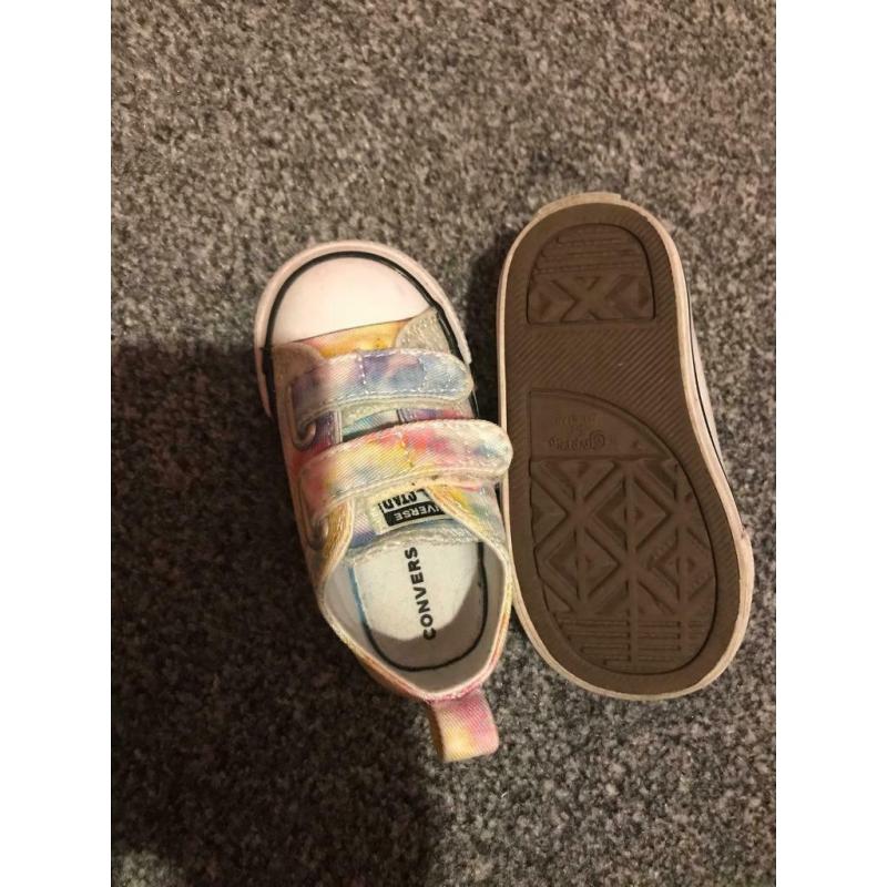 Toddler/girls converse size 5 pumps