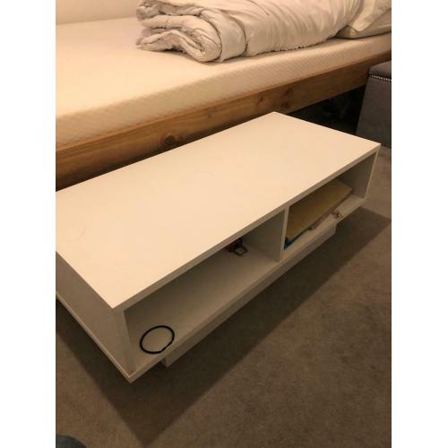 Coffee table/ TV table