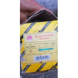 Zing plated steel screw with 19mm washsr