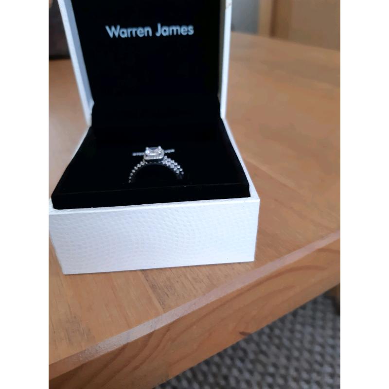 Sterling silver wedding ring set