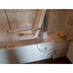ARJO independant bath with hoist and shower possible local deliveryr