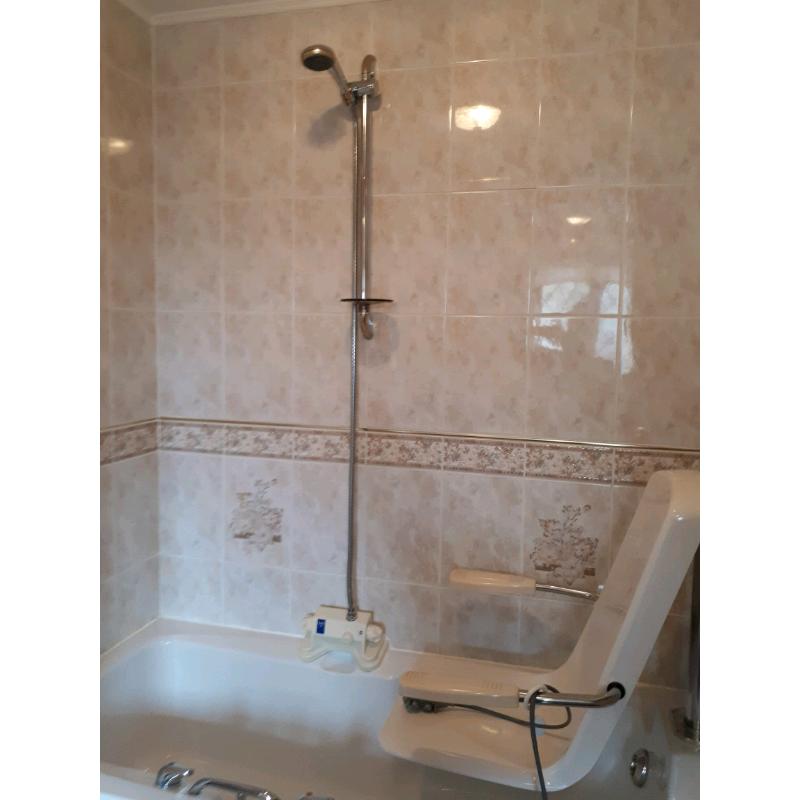 ARJO independant bath with hoist and shower possible local deliveryr