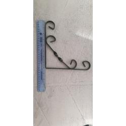 Shelving Black Metal brackets x5