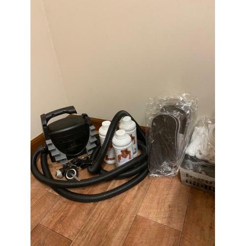 Spray tan machine - 3 x vita liberata tan and accessories